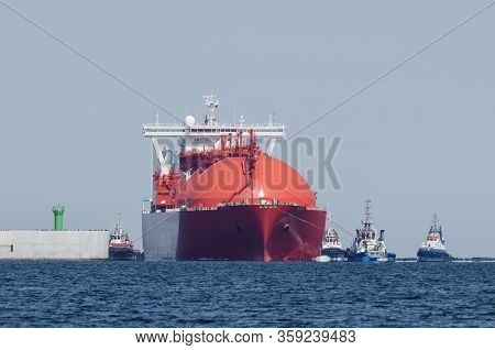Gas Tanker - Ship Sails To The Lng Terminal