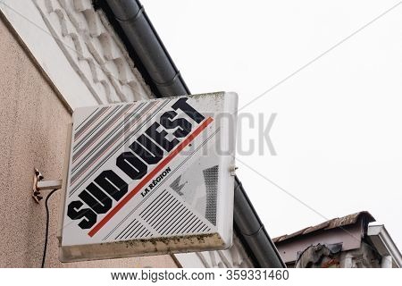 Bordeaux , Aquitaine / France - 02 21 2020 : Sud Ouest Sign Logo French Brand Newspaper South West R