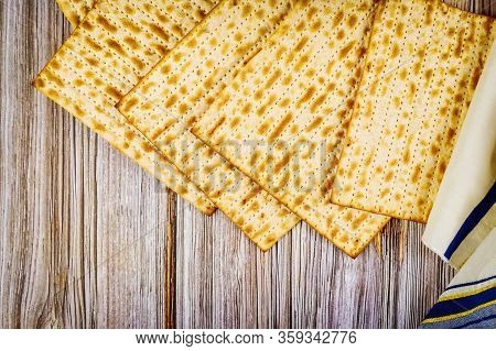 Matzoh Holiday Celebration Passover Jewish With Matzoh