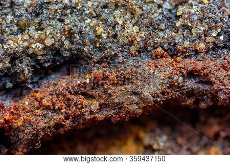 Extreme Closeup (5x) Of An Iron Pan That Makes The Transition From The E To The Bh Horizon Of A Podz