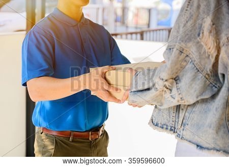 Wfh: Thai Deliveryman The The Pizza Box For Home Delivery. Asian Online Shopping Food Service.