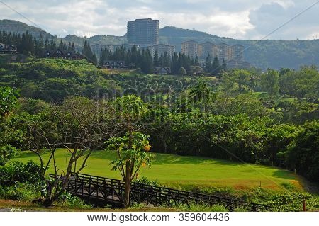 Cavite, Ph - Oct 19: Tagaytay Highlands Houses And Field On October 19, 2015 In Tagaytay, Cavite, Ph