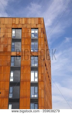 Sheffield England - April 05, 2020: A New Build Block In Sheffield With Rusty, Metal Cladding.