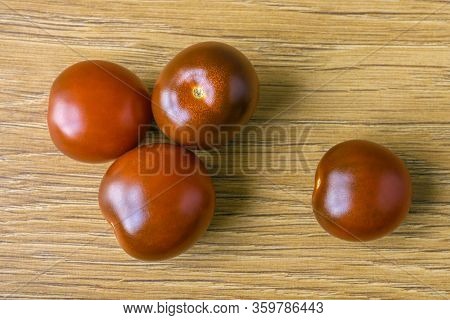 Fresh Cherry Tomatoes On Background, Cherry Tomatoes On Wood