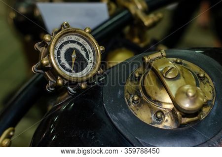 Wroclaw, Poland - August 11, 2019: Usa Cars Show: Close Up Of The Tank And Speedometer Of A Vintage 