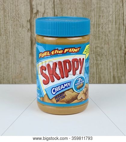Spencer, Wisconsin, U.s.a. , April, 5, 2020    Jar Of Skippy Creamy Peanut Butter    Skippy Was Firs