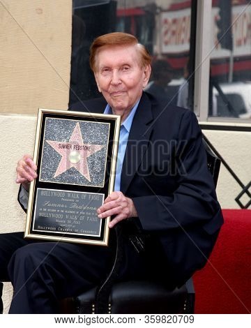 LOS ANGELES - FEB 13:  Sumner Redstone at the Sumner Redstone Star Ceremony on the Hollywood Walk of Fame on February 13, 2012 in Los Angeles, CA