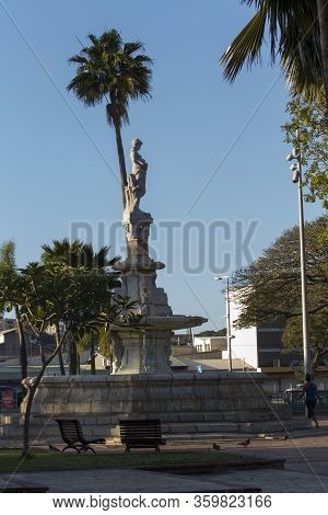 Place Des Cocotiers In Noumea