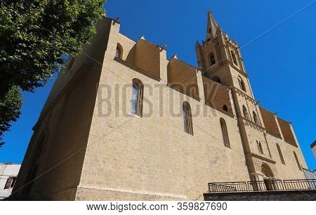 The Collegial Church Saint Laurent Is An Excellent Example Of Frances Meridional Gothic Style. Salon