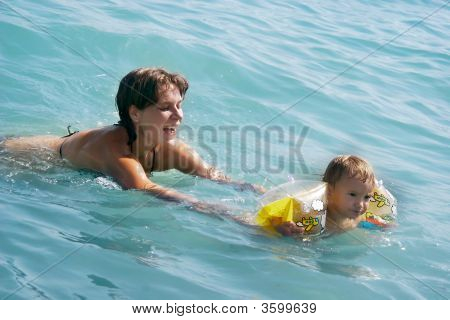 Anne ve Bebek Yüzme