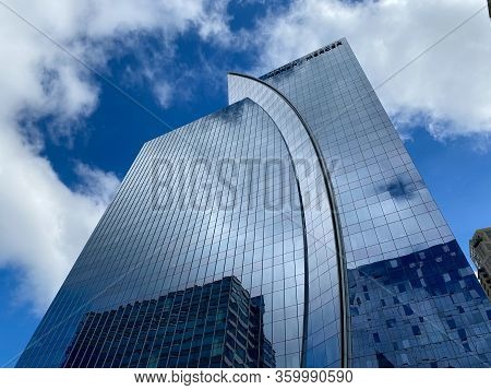 Atlanta, Ga/usa-3/21/20:  Condominiums And Corporate Buildings In The Buckhead District Of Atlanta, 