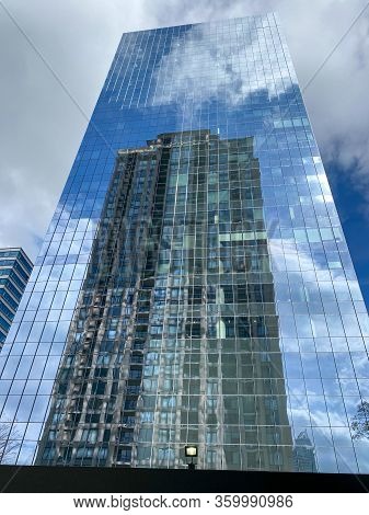 Atlanta, Ga/usa-3/21/20:  Condominiums And Corporate Buildings In The Buckhead District Of Atlanta, 