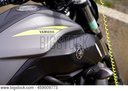 Bordeaux , Aquitaine  France - 07 25 2022 : Yamaha Motorcycle Logo Sign And Brand Text On Motorbike 