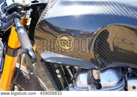 Bordeaux , Aquitaine  France - 07 25 2022 : Royal Enfield Carbon Logo Brand And Text Sign On Indian 
