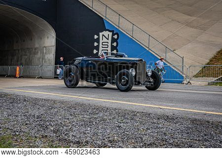 Lebanon, Tn - May 14, 2022: Wide Angle Front Corner View Of A 1932 Ford Model B Deluxe Highboy Roads