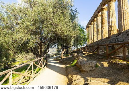 Temple Of Hera Lacinia, Juno, In The Valley Of The Temples In Agrigento