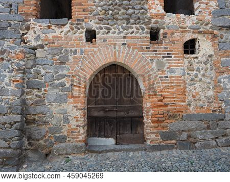 Ricetto Medieval Village In Candelo