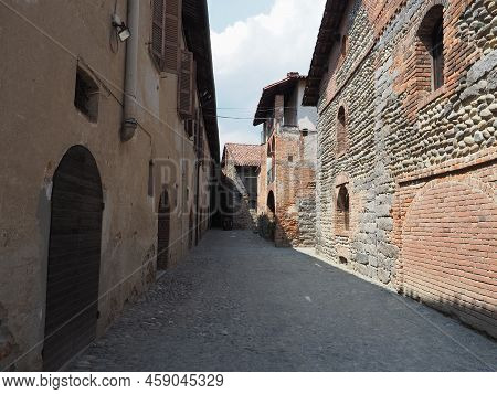 Ricetto Medieval Village In Candelo