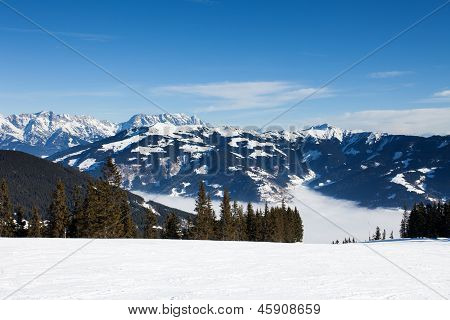 Skipisten auf Berg Schmitten in Zell Am See-Resort