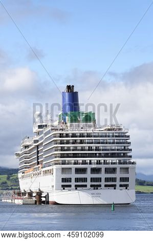 Greenock, Scotland, Uk, July 30th 2022, Arcadia Hamilton Passenger Ship During Cruise With Tourists 