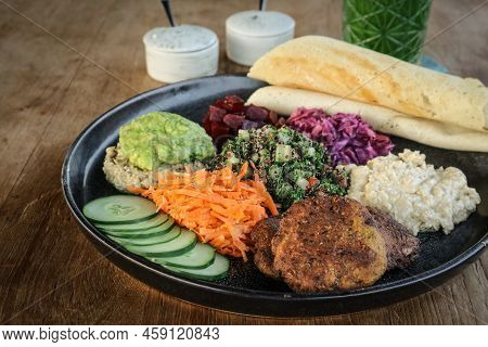 Mezze Platter With Hummus