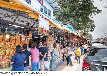 Rayong Province, Thailand - 10 Apr 2022, Environment Of Souvenir And Local Food Shop, It's Retail Ar