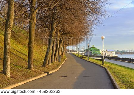 Yaroslavl, Russia, 05.08.2022. A Motor Ship On The Volga River. Cruise Ship \