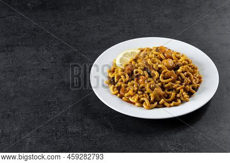 Traditional Spanish Fideua