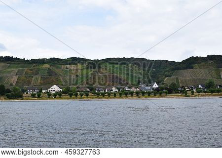 Village Leutesdorf At The Rhine During A Drought Summer