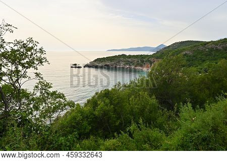 Drobni Pijesak Beach, A Picturesque Bay With Clean Water For Swimming And Diving