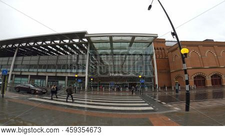 Francis Crick Institute London At St Pancras - Wide Angle Shot - London, United Kingdom - December 1