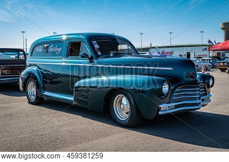 Lebanon, Tn - May 13, 2022: Wide Angle Low Perspective Front Corner View Of A 19946 Chevrolet Stylem