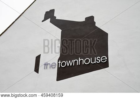 Beaumaris, Uk- July 8, 2022: The Sign For The Townhouse Hotel In Beaumaris On The Island Of Anglesey