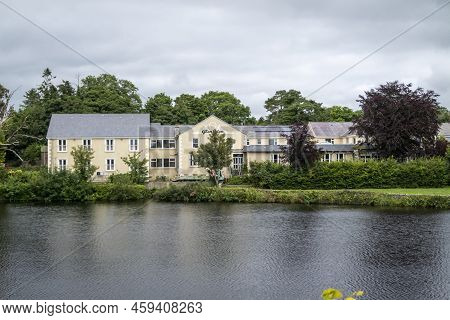 Belleek, Northern Ireland - 20 May 2022: The Glen Eden Hotel Is Still For Sale