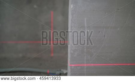 Lighted Laser Level. Laser Level Flooring. Leveling The Wall With A Laser Level.display Perpendicula