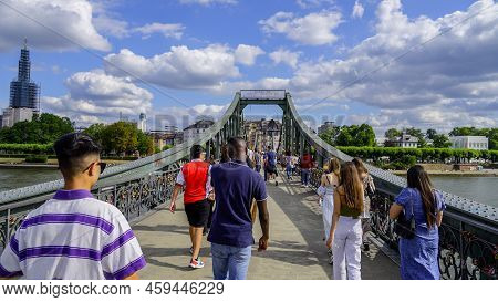 Famous Iron Bridge For Pedestrians Called Eiserner Steg In The City Of Frankfurt - Frankfurt Main, G