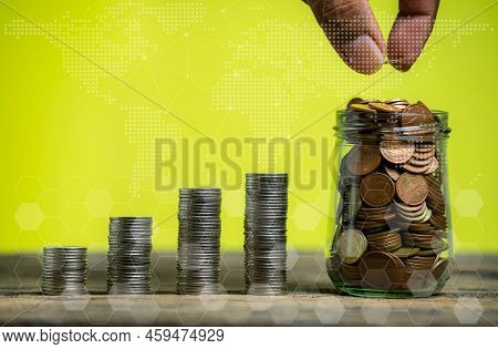 Investor Online Saving Concept, Online Investment Savings, Online Stock Investors, Internet Financia