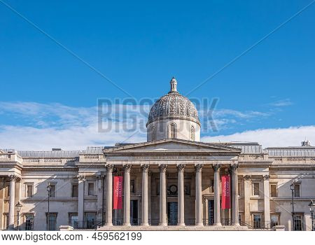 London, Uk- July 4, 2022: Trafalgar Square. Central Part With Dome And Pediment Of National Gallery 
