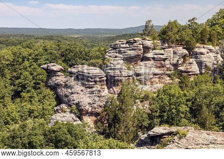 Camel Rock Is A Landmark Natural Sandstone Rock Formation In The Scenic Garden Of The Gods Wildernes