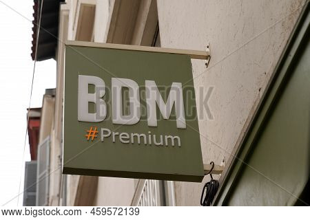 Bayonne , Aquitaine France - 08 08 2022 : Bdm Premium Sign Brand And Text Logo Front Of Local Fashio