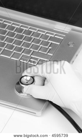 Elemezve a Laptop