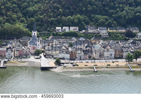 Sankt Goarshausen, Germany - 08 04 2022: Waterfront Of Sankt Goar, Seen From The Other Side