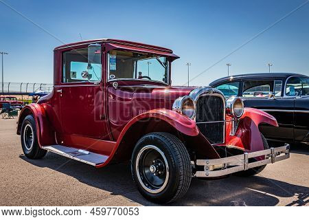 Lebanon, Tn - May 13, 2022: Low Perspective Front Corner View Of A 1926 Dodge Brothers Series 126 St