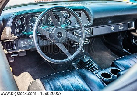 Lebanon, Tn - May 13, 2022: Close Up Detailed  Interior View Of A 1971 Chevrolet Camaro Rs Hardtop C