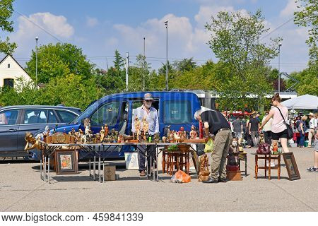 Heidelberg, Germany - August 2022: Booth With Artwork At Monthly Flea Market At Messeplatz Town Squa