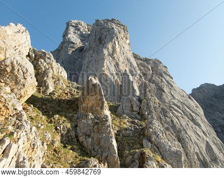 Mountain Rock Cilmbing In Wilder Kaiser Gebirge In Austria