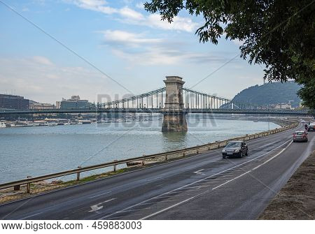 Budapest, Hungary - September 17, 2016: The Chain Bridge Szechenyi Lanchid In Budapest. Budapest Hun
