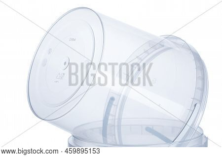 Transparent Plastic Bucket With Transparent Lid - 2200 Ml, Plastic Containers On White Background , 