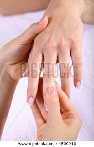 นวดมือ