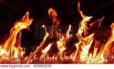 Haystack Fires At Night In Arid Areas The Ash Erupted And The Wind Was Very Dangerous. Ashes Red As 